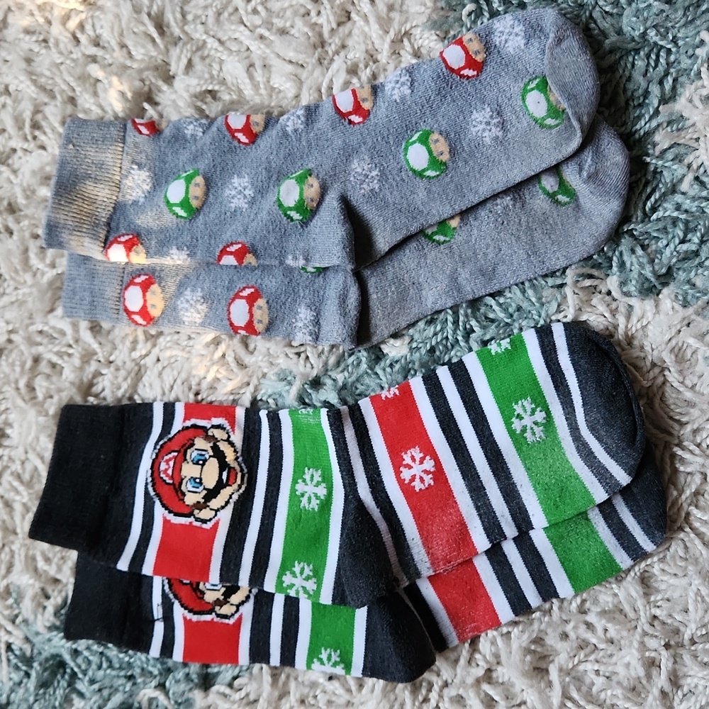 Super Mario Nintendo Socks GUC